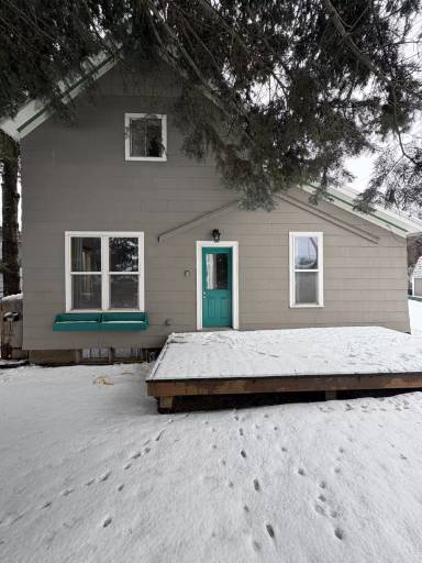 Main picture of 615 N Adams St