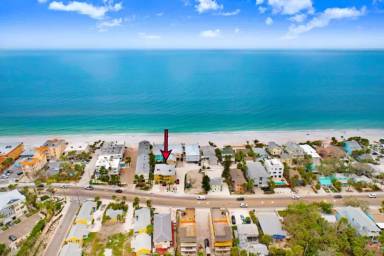 Main picture of 708 Gulf Blvd