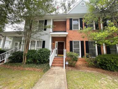 Main picture of 600 Woodrow St