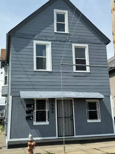 Main picture of 3860 E 72nd St