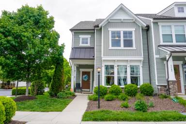Main picture of 8070 Ellendale Dr