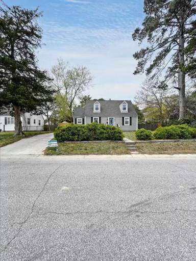 Main picture of 8049 Galveston Blvd