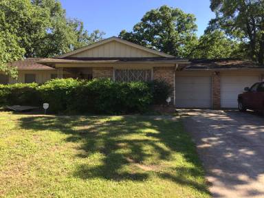 Main picture of 7232 Meadowbrook Dr
