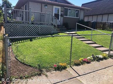 Main picture of 910 E Rich Ave