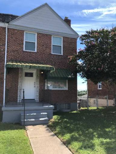 Main picture of 1913 Searles Rd