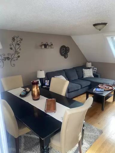Main picture of 22 Pine St