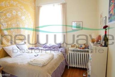 Main picture of 72 Revere St