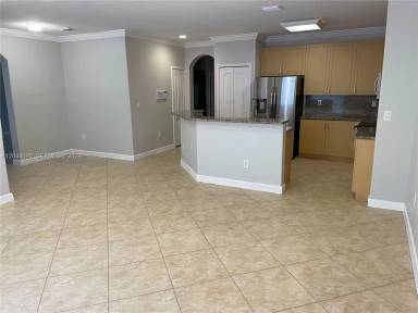 Main picture of 15431 SW 39th Ter
