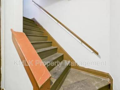 Main picture of 918 Peckham St