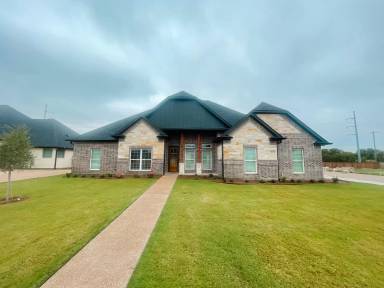 Main picture of 860 Gallant Fox Rd