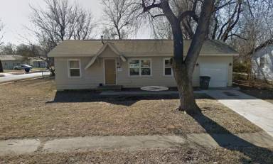 Main picture of 102 W 65th Pl N