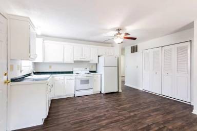 Main picture of 5406 Windy Willow Dr
