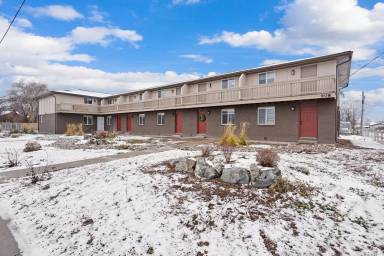 Main picture of 908 2nd St W