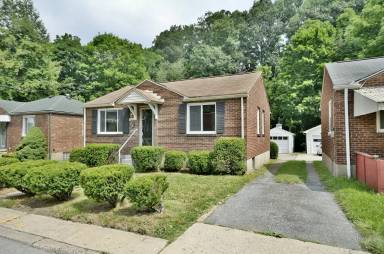 Main picture of 1115 McLaughlin Run Rd