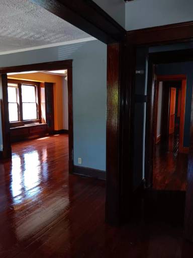 Main picture of 3126 W 101st St