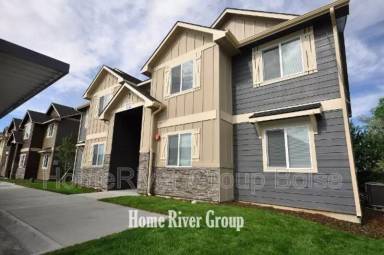 Main picture of 1328 S Edgewater Cir