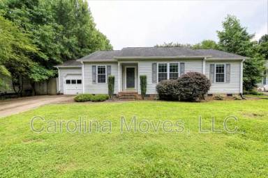 Main picture of 5 Fieldcrest Ct