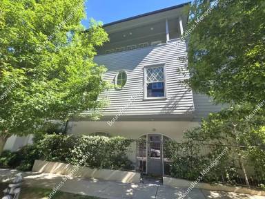 Main picture of 28 Bass St SE