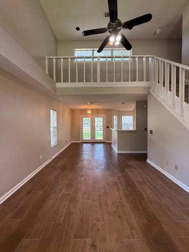Main picture of 141 Lake Wellington Dr