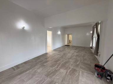 Main picture of 1181 E Millard Way