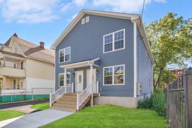 Main picture of 21 Grove St