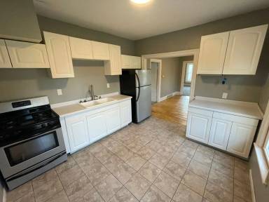 Main picture of 429 Shirley St NE