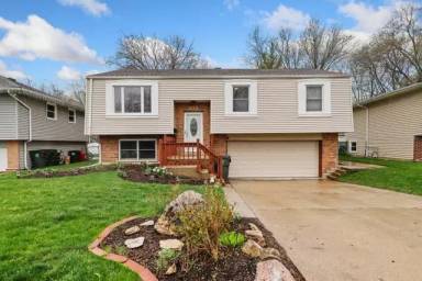 Main picture of 875 Bonniebrook Ave