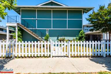 Main picture of 203 Wilton Dr