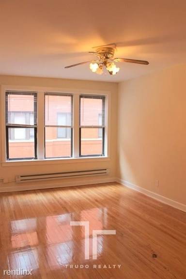 Main picture of 3933 N Janssen Ave