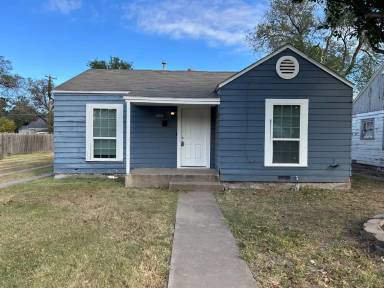 Main picture of 2410 26th St