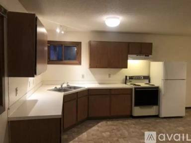 Main picture of 1608 W Olive St