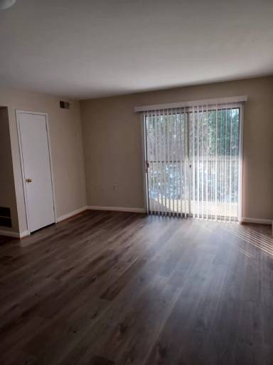 Main picture of 231 Chalmers Court 2D