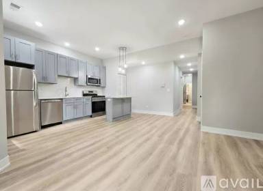 Main picture of 428-438 W Belden Ave