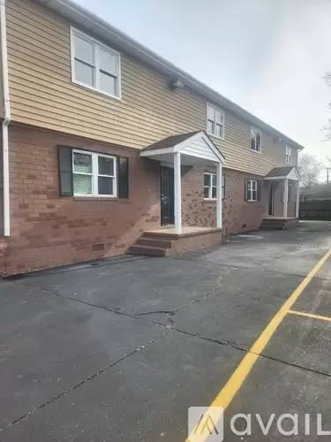 Main picture of 315 E Little Creek Rd