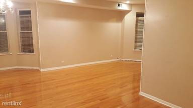 Main picture of 118 E 45th St