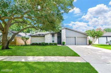 Main picture of 21215 Cimarron Pkwy