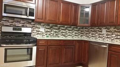 Main picture of 2116 E 65th St