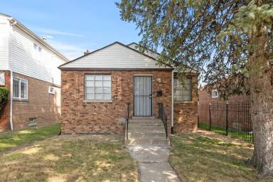 Main picture of 10036 S Paxton Ave