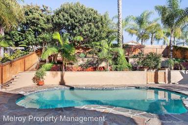 Main picture of 265 Cerro St