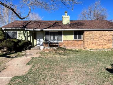Main picture of 925 Burgundy Ct