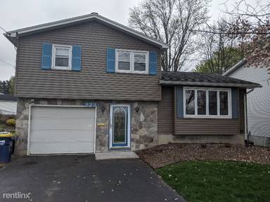 Main picture of 223 Kimberly Dr W
