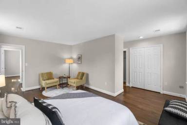 Main picture of 4447 Westover Pl NW