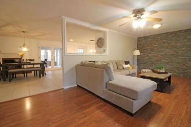 Main picture of 303 Dobbs Dr