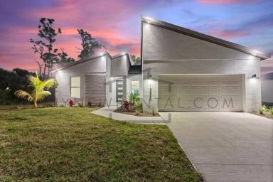 Main picture of 1220 Papillon St