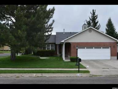 Main picture of 1590 E 1325 N