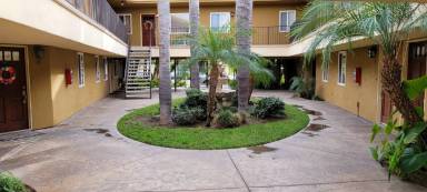 Main picture of 1160 E Lexington Ave