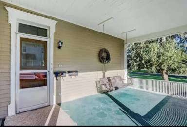 Main picture of 410 Jones Ave