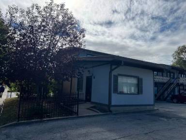 Main picture of 1025 S 5th St
