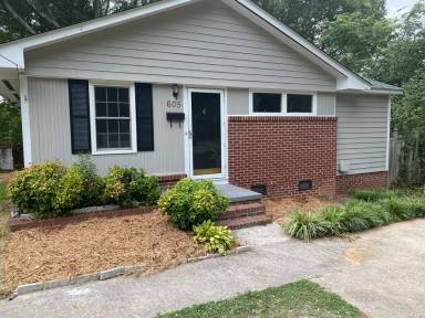 Main picture of 605 Park Ter