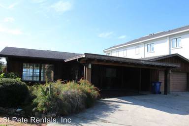 Main picture of 3943 Bayshore Blvd NE